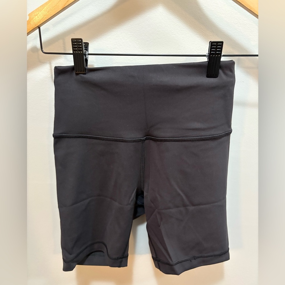 Lululemon Athletica 6 in Biker Shorts